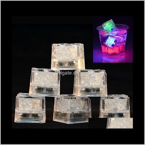 Party Decoratie Aoto Kleuren Mini Romantisch Lichtgevende Kunstmatige Ice Cube Flash Led Light Bruiloft Christus