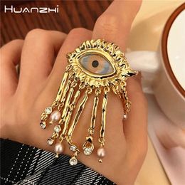 Exagerado Diablos Ojo Colgante Anillo Rhinestone Perla Borla Vintage Charm Punk Y2K Joyería grande y gruesa para mujeres Hombres HUANZHI 240311