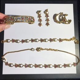 Décoration lourde exagérée couleur lourde super beau matériau en laiton aiguille en argent sterling 925 style de rue ensemble de bijoux collier complet