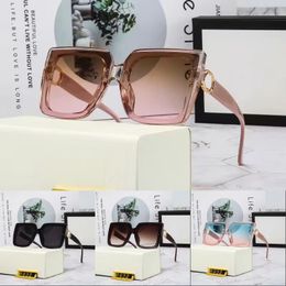 Übertreibung Damen Sonnenbrille Urlaub Frühling Strand Sonnenbrille Übergroße Occhiali-Brille Avantgarde-Designer-Sonnenbrille für Frauen beim Autofahren hg092