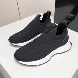 Excelente 2023, zapatillas de deporte informales para hombre, superficie de malla blanca y negra, entrenador para hombre, suela de lengüeta cómoda, monopatín para caminar, EU38-45, caja Original