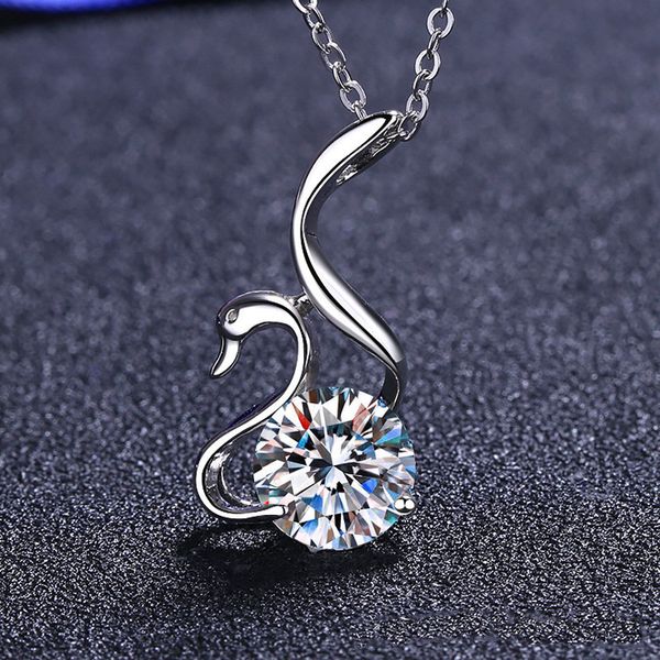 Excellent test de diamant coupé passé d Couleur haute clarté Moissanite Swan Pendentif Collier Collier Silver 925 bijoux