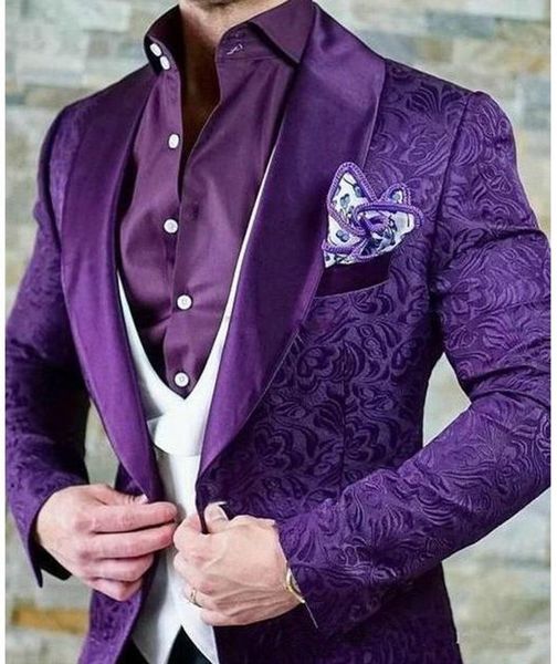 Excellent Violet Foncé Gaufrage Hommes De Mariage Tuxedos Noir Châle Revers Slim Fit Marié Tuxedos Mode Hommes Dîner D'affaires Blazer De Bal