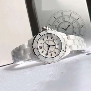 Excellentes montres Black Ceramic 38mm Limited Edition Quartz Wristwatch Diamond Markers Calibre Noir Boîte de cadran noir