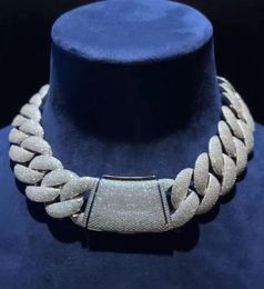 Le collier de mosamite personnalisé exclusif peut être personnalisé en testant 26 mm 7 mm diamant Miami Cuban Chain 925 Sterling Silver