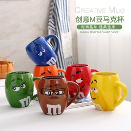 Exportation américaine authentique M grains de chocolat Couple Creative Cerramic Mug Expressions Cartoon Coffee Cup de grande capacité Gift LJ200821 251W