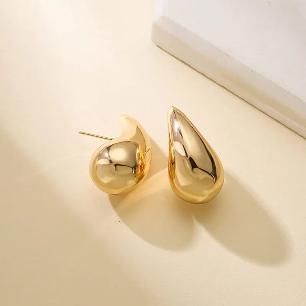Boucles d'oreilles goutte d'eau en acier inoxydable plaqué or 18 carats exquises et élégantes – Bijoux tendance hypoallergéniques pour femmes et filles