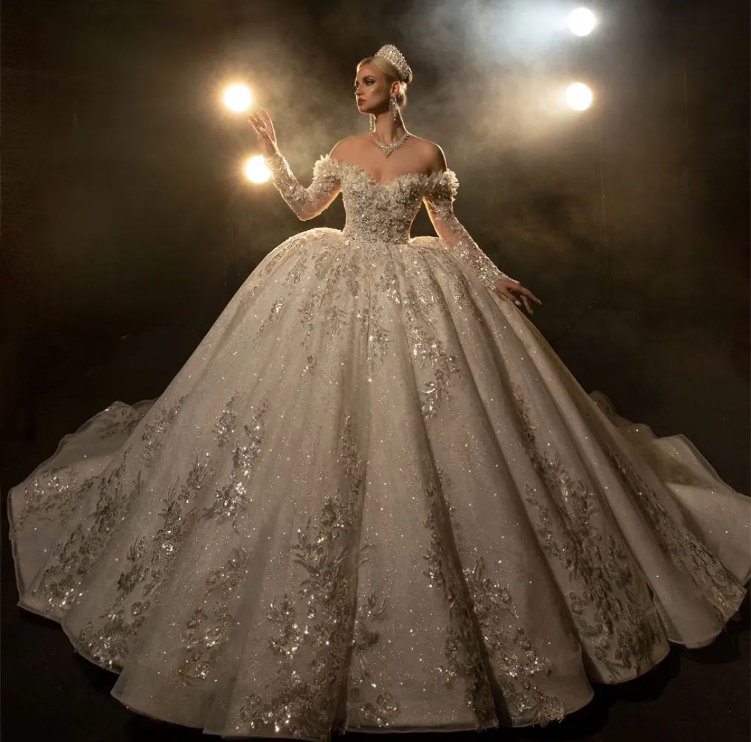 Znakomita suknia balowa suknie ślubne V Długie rękawy koronkowe cekiny Aplikacje stosowane w stosunku do podłogi marszki formalne sukienki ślubne suknie ślubne vestido de novia