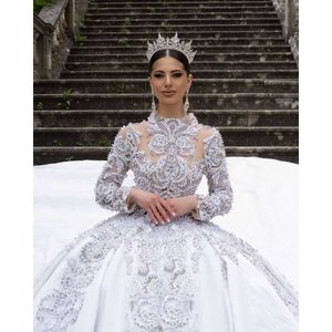 Robe de mariée à balle exquise bijou à manches longues de perles