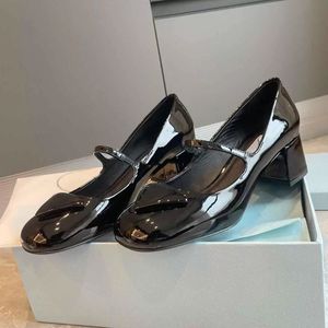 Voortreffelijk merk dames sandalen schoenen suqure teen sling-back pumps driehoek zijden schermen lederen driehoek dame dikke hakken gladiator sandalias