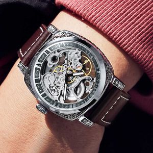 Exquisite Carving Mechanical Horloge Mannen Luxe Steampunk Skeleton Automatische Zelfwindhorloges Lederen Sport Militaire Klok Q0902