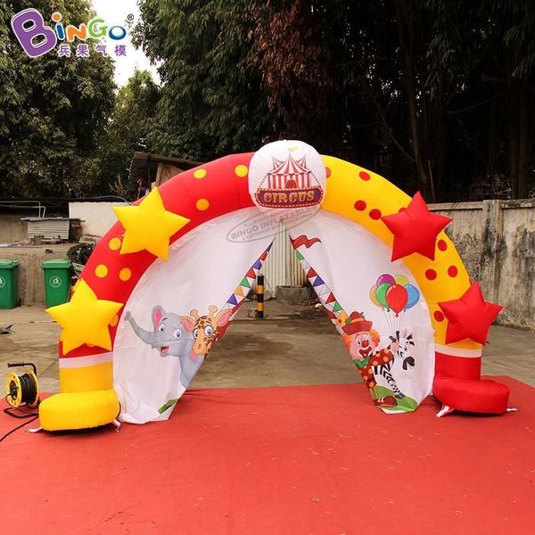 Artisanat exquis 8 MW (26 pieds) avec une arche étoile gonflable publicitaire avec des arches de dessin animé de l'inflation de rideau pour la décoration d'entrée de l'événement Toys Sport