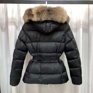 Exquise Down Winter Jacket Real Raccoon kraag Warm Fashion Parka met riem dames gevoerde grote pocket jas mac