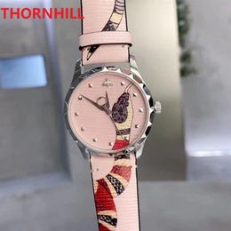 Exquisito reloj fino de cuero genuino con banda de cuarzo para hombre y mujer, reloj de diseñador con esfera con mecanismo al descubierto y serpiente de abeja a la moda de 38mm, regalos 250R