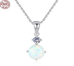 EXQUISITE Collier de pendentif opal rond