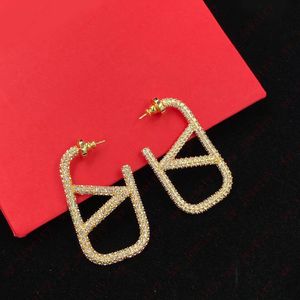 Boucles d'oreilles exquises en strass Alphabet, boucles d'oreilles pour femmes de luxe flash de mode, dîners, danses, fêtes, mariages, boucles d'oreilles personnalisées