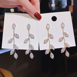 Exquisited Crystal Leaf Shaped Oorbellen Voor Vrouwen Goud Zilver Kleur Bladeren Bengelen Oorbellen Dames Bruid Bruiloft Sieraden Gift