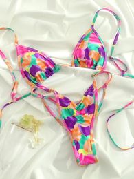 Bikini imprimé extrême pour les femmes coupées de maillot de bain basse taille de maillot de bain micro bikinis set maillot de bain triangle de plage 2024 240417