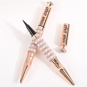 Combinatie oogschaduw/voering Private Label Zwarte eyeliner Aangepaste bulk Sneldrogend Waterdicht Kleurpigment Eyeliner Gouden tube met diamantparel Make-up 231207