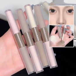 Oogschaduw Vloeibare Contouring Stick Hoogglans 2 in 1 Verheldert de huid Warme tint Grijsbruin Neuscontour Matte Highlighter Gezichtsbronzer 230829