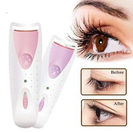 Wimperkruller 1pc Elektrisch verwarmde wimperkruller met wimperkaart Make-up Langdurige wimperpermanent Wimpers Clip Wimperskrullergereedschap Roze 230927