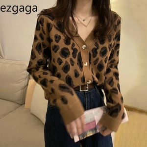 Ezgaga Leopard Gedrukt Sexy Knit Cardigan Vrouwen Herfst Nieuwe Vintage V-hals All-match Uitloper Losse Trui Vrouwelijke Mode 210430