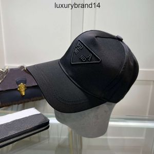 f praddas pada prd pra designer casquette de baseball hommes imprimer lettres chapeau style classique hommes et femmes couples confortable respirant sport voyage photographie casquette I1ET