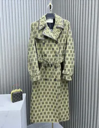 F1023 Dames trenchcoats KLASSIEKE designer kleding blazer met volledige letters Trendy topkwaliteit losse textuur herfst winter lange trenchcoats
