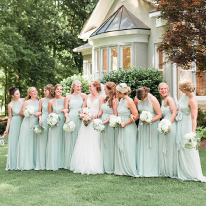 

Cheap Bridesmaids Dresses Sage Chiffon Halter Neckline Long Full Length High Quality Sleeveless Bridesmaid Gown for Beach Garden Wedding