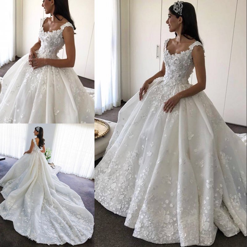 

Amazing 3D Appliqued Ball Gown Wedding Dresses Scoop Neck Beaded Plus Size Bridal Gowns Backless Vestidos De Novia, Red