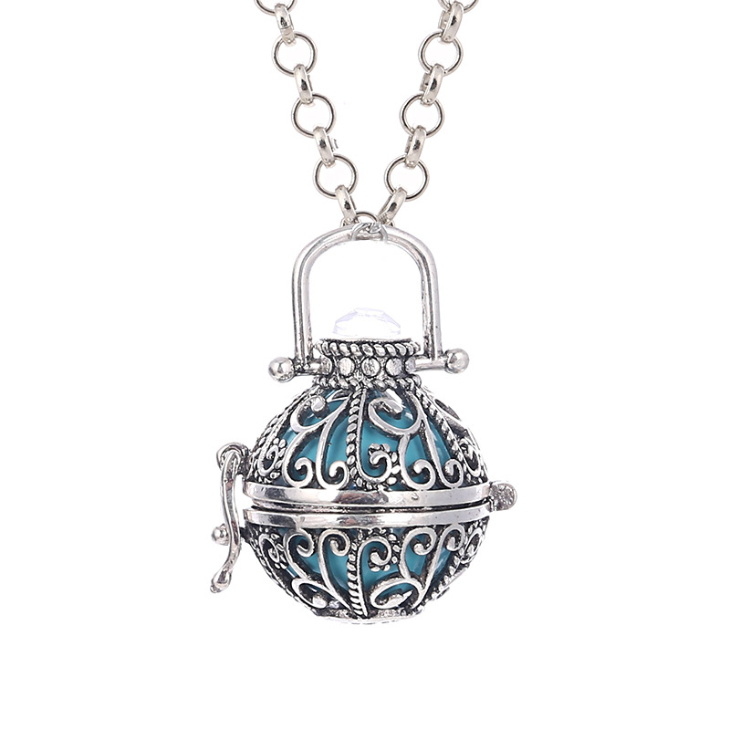 

Diffuser Locket Necklace Women Antique Silver Aromatherapy Essential Oil Diffuser Necklaces Aromatherapy Locket Necklace Fashion Jewelry