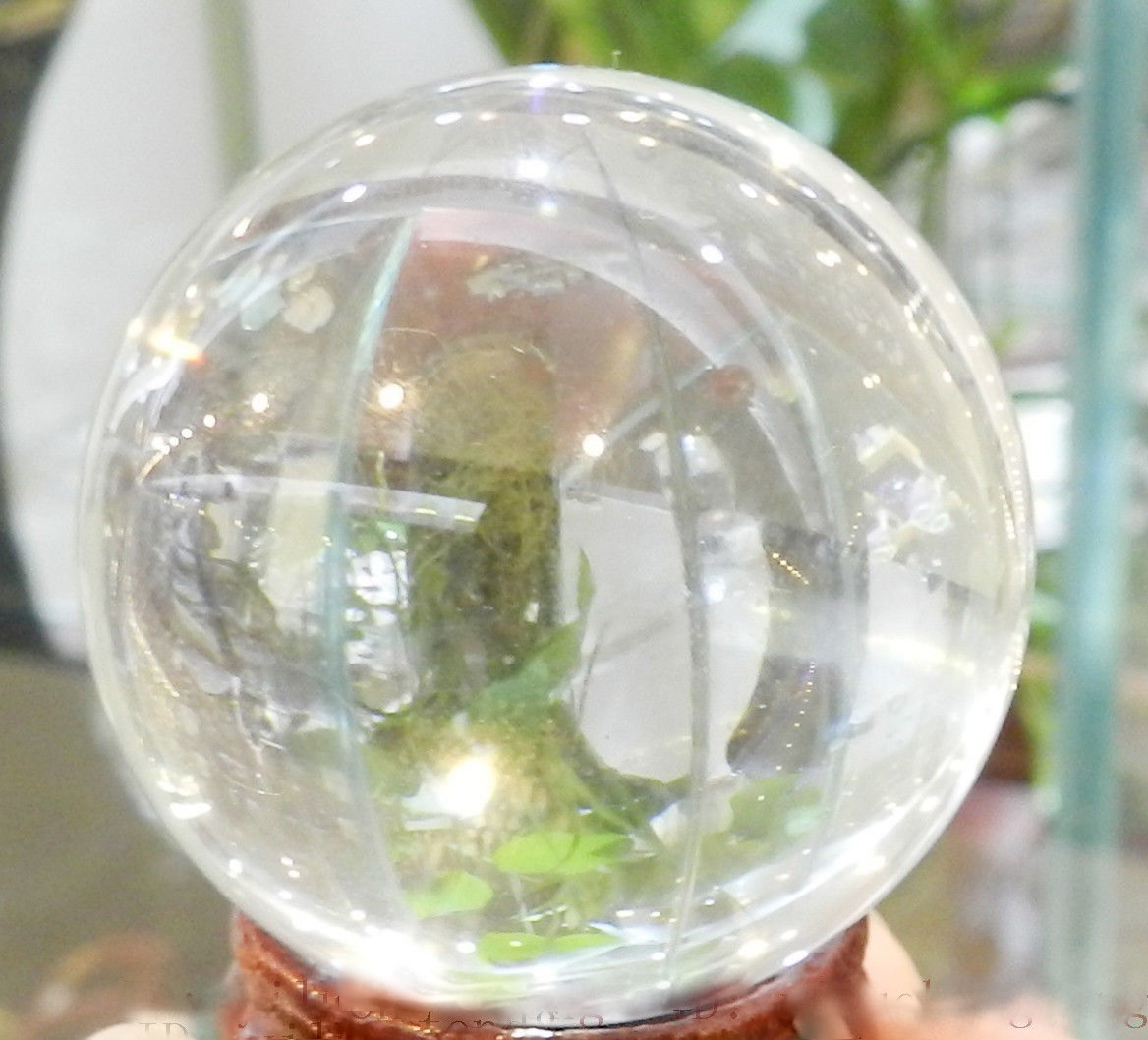 

Asian Rare Natural Quartz Clear Magic Crystal Healing Ball Sphere 40mm + Stand