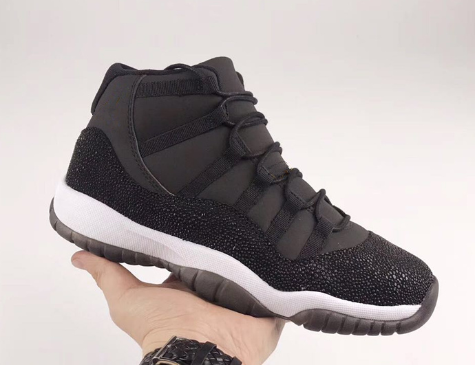 

11s Heiress Stingray Mens Basketball Shoes Sneakers infrared 23 Black Metallic Gold Women 11s Trainers size 36-47, Black gold