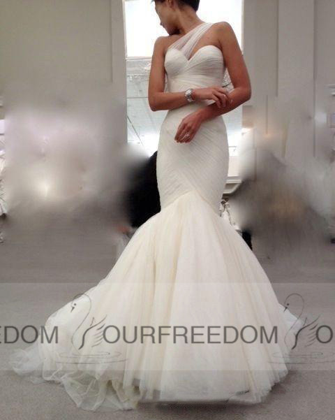 

Modern 2019 Mark Zunino Wedding Dresses Elegant One Shoulder Sweetheart Pleated Ivory Mermaid Court Train 2015 Winter Tulle Bridal Gowns, Red
