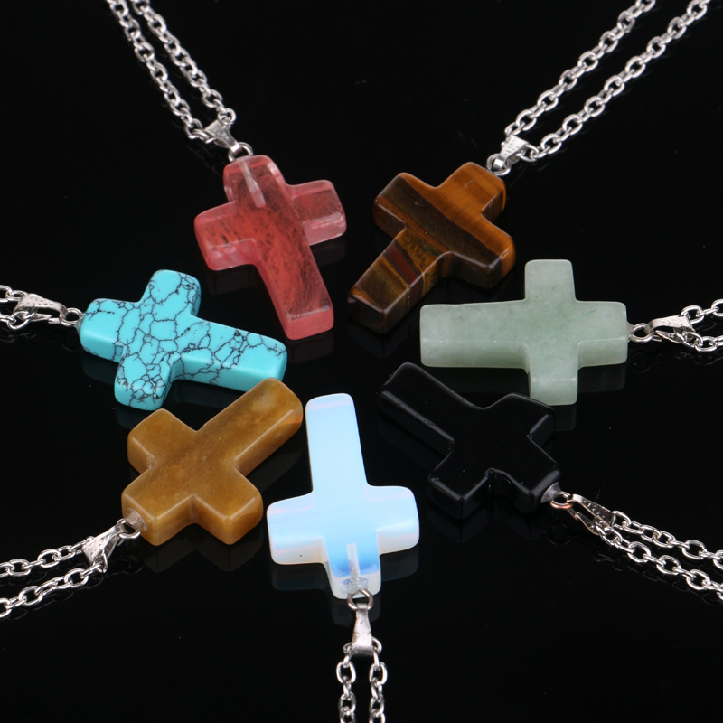 

Fashion Christian Jewelry Gemstone Rock Crystal Quartz Chakra Natural Stone Jesus Cross Charm Pendant Lovers Necklace