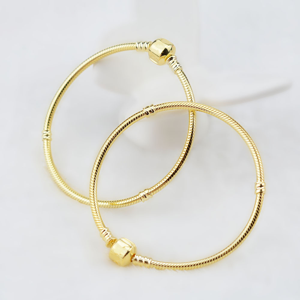 

DORAPANG 100% 925 Sterling silver Moments Gold colour Clasp Bracelet fit DIY Original charm Bracelet Women jewelry Christmas gift