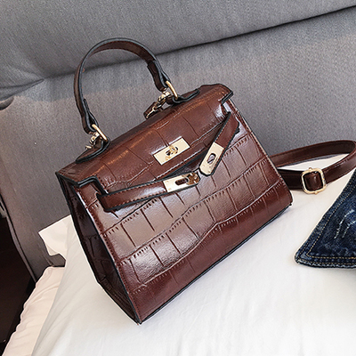 

2017 Hot Sale top quality leather popular fashion brand design Style elegance free shipping Corssbody Flap Bag shoulder bag, Brown