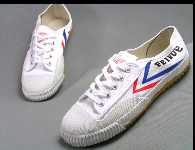 

Hot Feiyue Ultra light canvas sneaker Wushu shoes for Men and Women, for Kung fu, martial arts and casual sport Classic black White shoes
