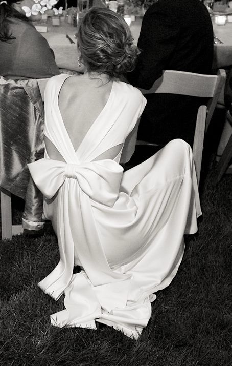 

Elegant Boho Beach Wedding Dress 2018 With Bow Back V-neck Long Satin Wedding Party Dresses Vestido De Noiva Wedding Gown Summer Dress, Ivory