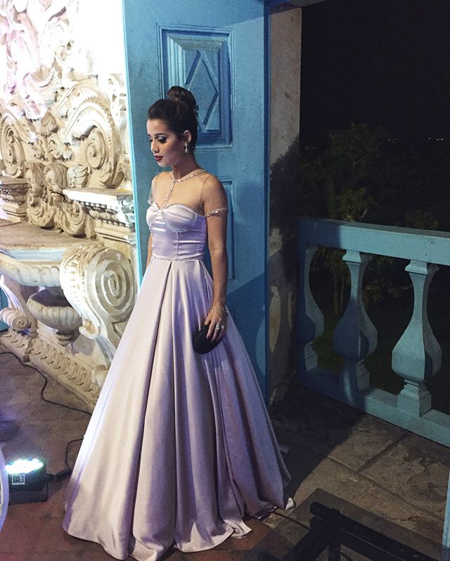 

Illusion Top O-Neck Sexy African Prom Dresses Sheer Short Sleeve A-Line Pink Satin Evening Dresses Long Beaded See Though Back Party Dresses, White