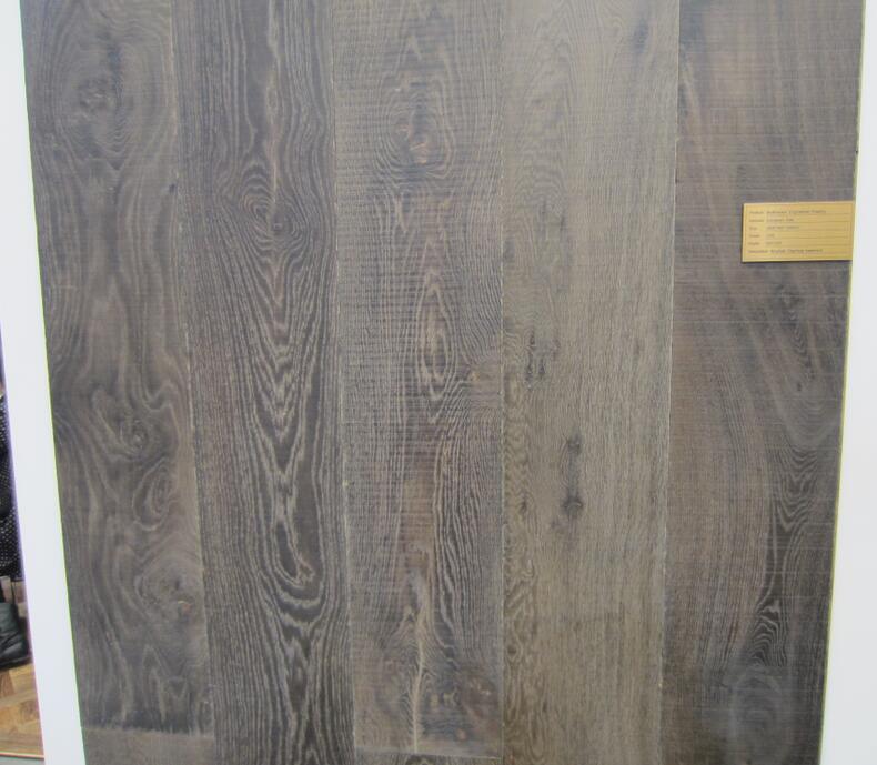 Oak 3-layer Engineered Wood flooring Large living room floor European style Antique room Simple wooden floor Old Europeanwood floor Bevel fl-image-254533291