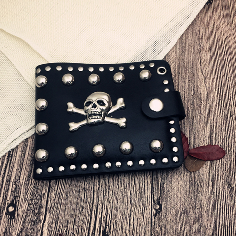 

Europe and the United States retro tide men's portable wallet skull personality new rivet trade short paragraph black wallet, Red;black
