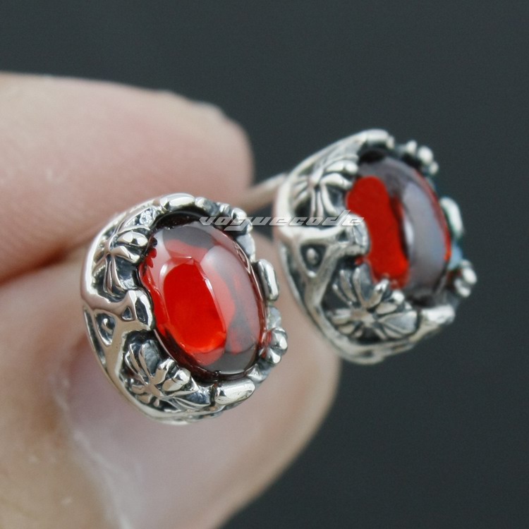 

Soild 925 Sterling Silver Ruby CZ Mens Biker Rocker Stud Earring 8R016