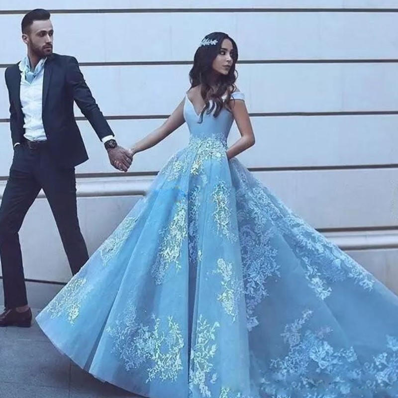 

Off Shoulder V-Neck Party Dresses Charming Lace Appliqued Tulle Sweep Train Formal Evening Dresses New Arrival Said Mhamad Prom Gowns, Light yellow