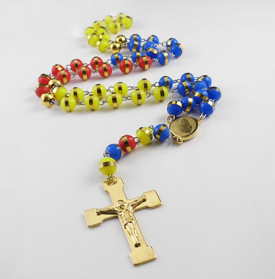 

Hot Design Gift White/Black/Red&Yellow&Blue Three Tone Silicone Rosary Necklace Stainless Steel Gold Religous Jusus Cross Beads Crucifix 8mm