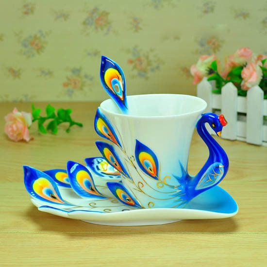 

1 Set Unique Peacock Shape Enamel Porcelain Coffee Cup Saucers Spoon 5 Colors Coffee set Foam Box Packing Coffee Mug, dandys