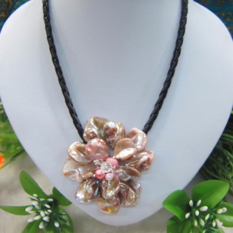 

Fashion jewelry sea shell flower & freshwater pearl flower handmade necklace 18" nature