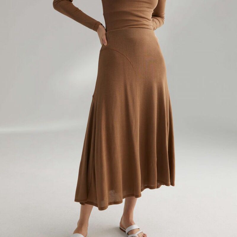 

2020 New Solid color fashion Woman Long Knitted Skirt High Waist Elastic Fashion Pleated Midi Skirts, Black