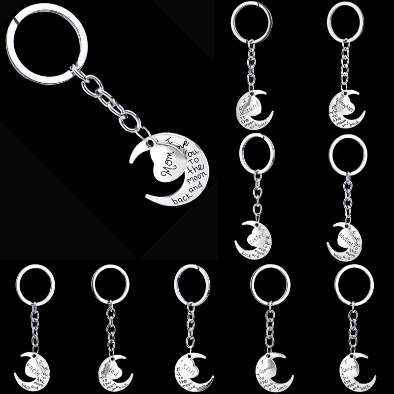 

Moon Heart Keychains Letters Keyrings Silver Car Key Chain Rings Holder Fashion Pendant Jewelry Gift for Mom Dad Brother Sister Uncle Family