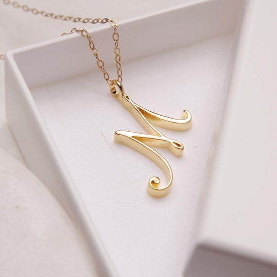 

1pcs Minimalist English name Initial Alphabet M pendant Necklace tiny English word Initial Letter M monogram charm Metal pendant necklace